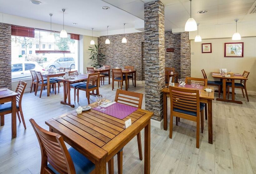Noemys Neris Montlucon   Hotel Restaurant