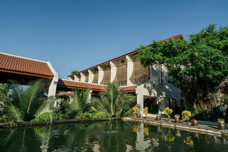 هتل Palm Garden Beach Resort & Spa