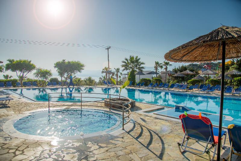 هتل Semiramis Village
