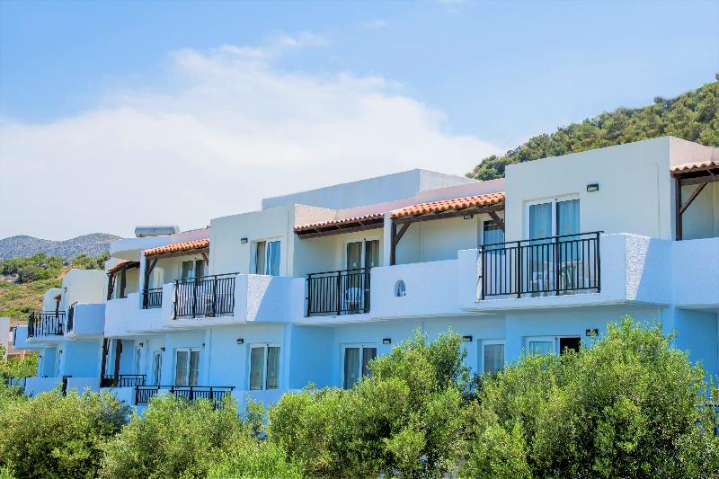 هتل Semiramis Village