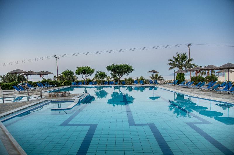 هتل Semiramis Village