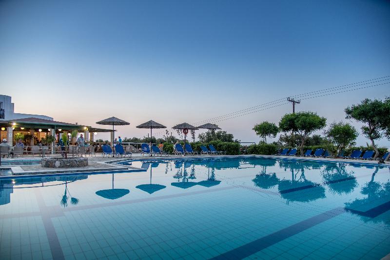 هتل Semiramis Village