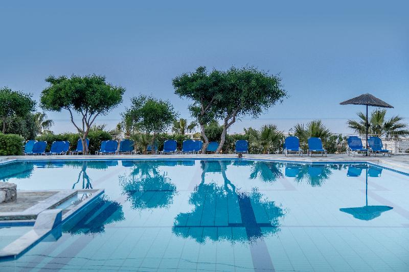 هتل Semiramis Village