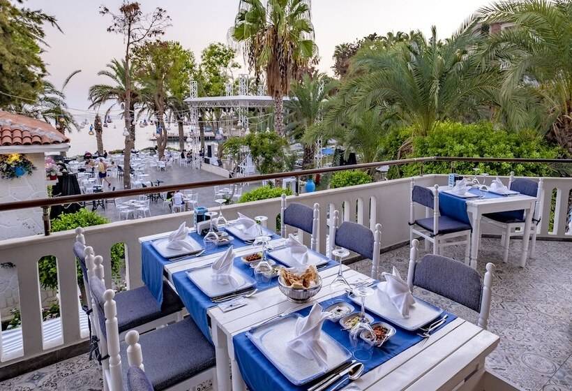 هتل Utopia Resort & Residence