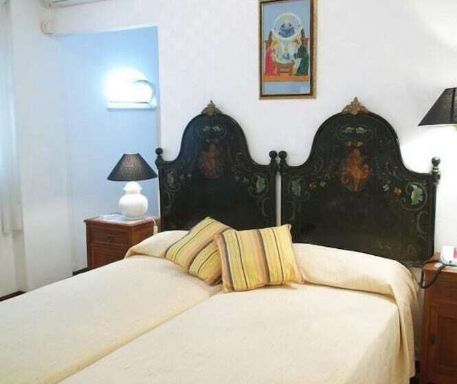 هتل Villa Mora