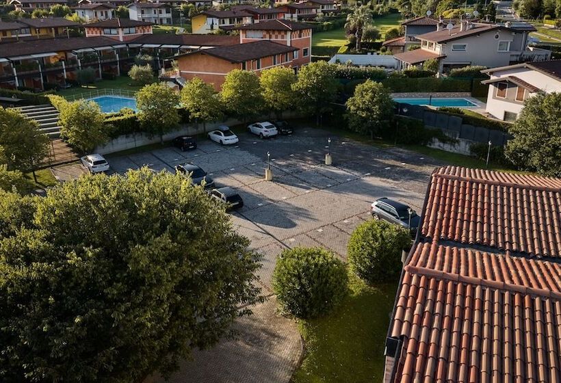 Le Terrazze Sul Lago Hotel & Residence