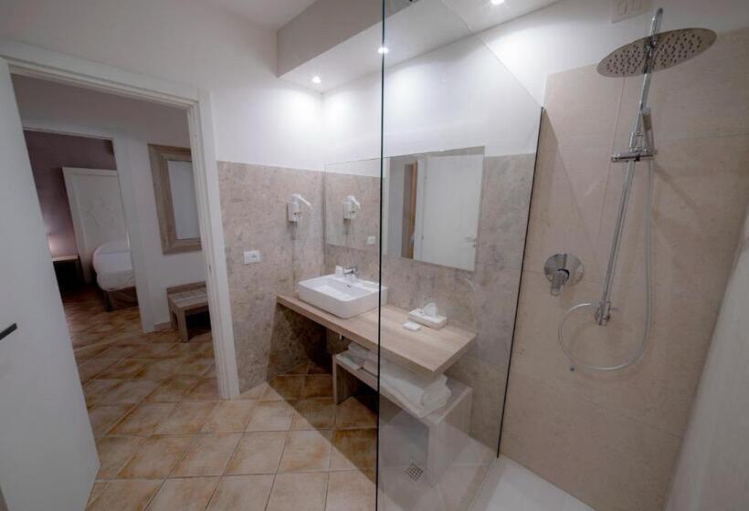 Voi Arenella Resort