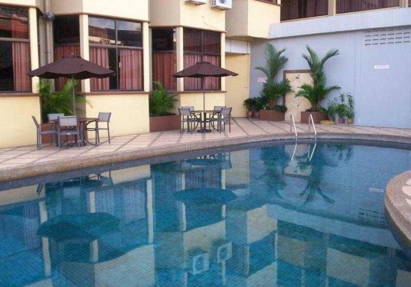هتل Grand Crystal Kedah