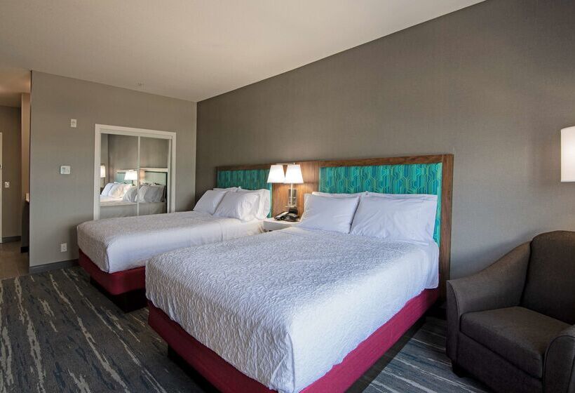 هتل Hampton Inn By Hilton Kamloops