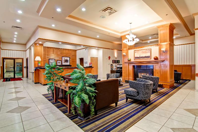 هتل Hampton Inn By Hilton Kamloops