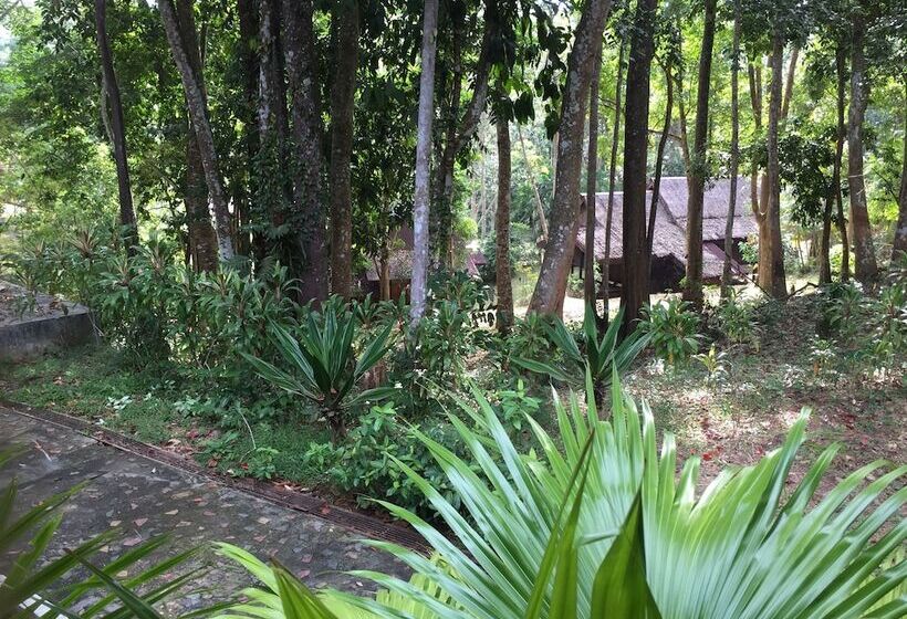 هتل Kampung Tok Senik Resort
