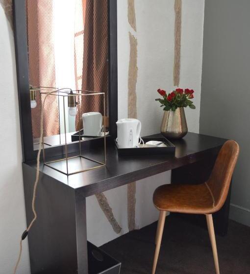 ホテル Château De La Pomarède