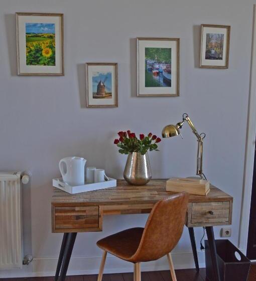 ホテル Château De La Pomarède