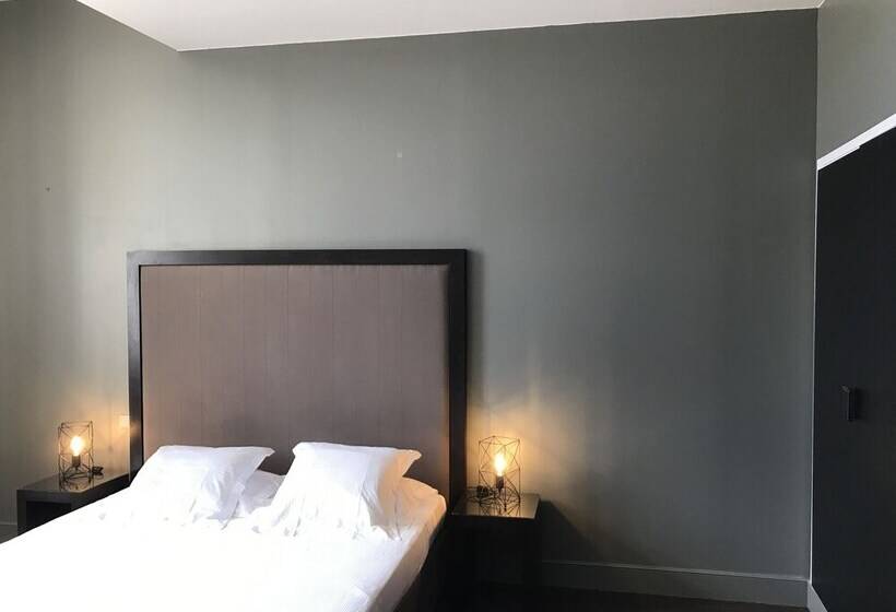 ホテル Château De La Pomarède