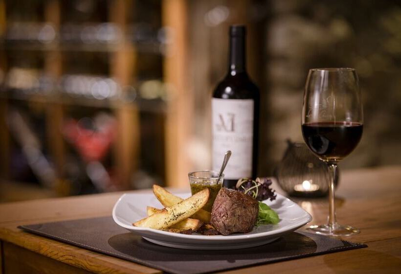 هتل Lares De Chacras