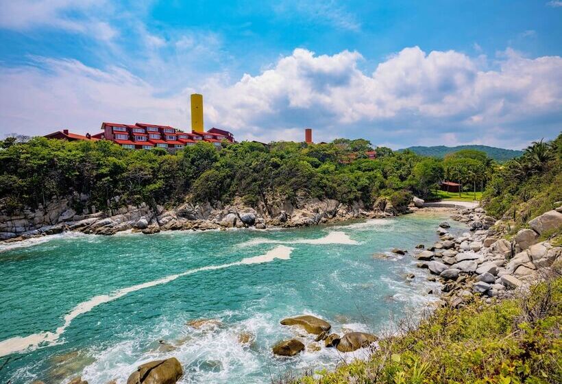 هتل Las Brisas Huatulco