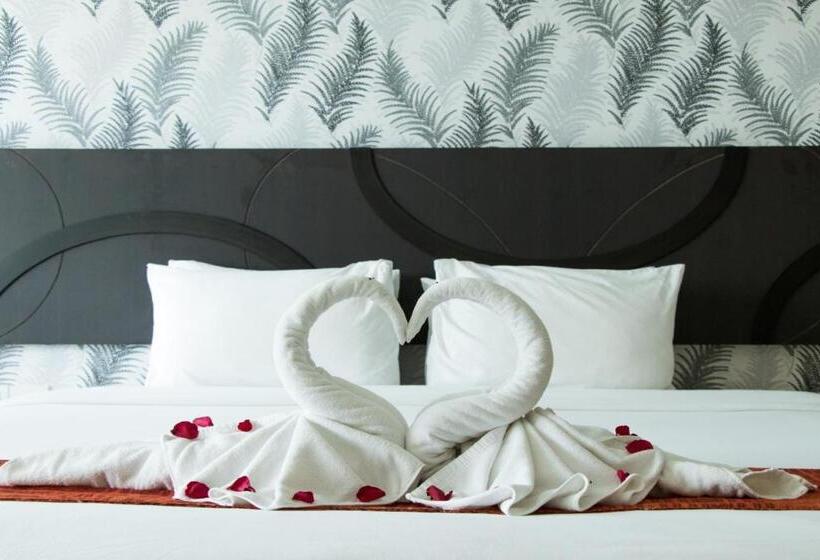 هتل Pattawia Resort & Spa, Pranburi