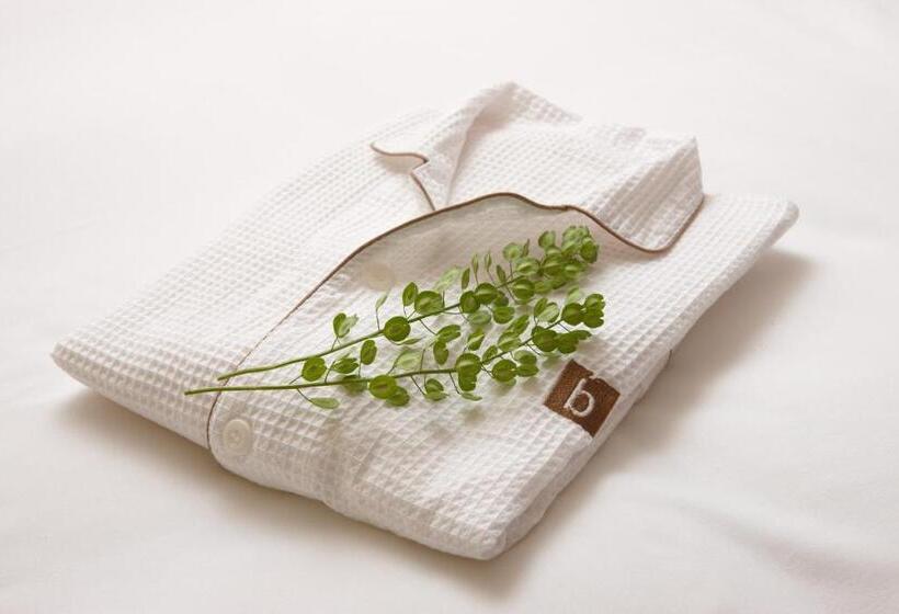 בית מלון כפרי The B Sangenjaya