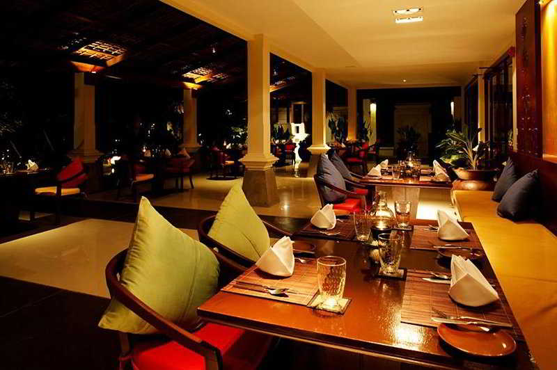 هتل The Briza Beach Resort, Samui