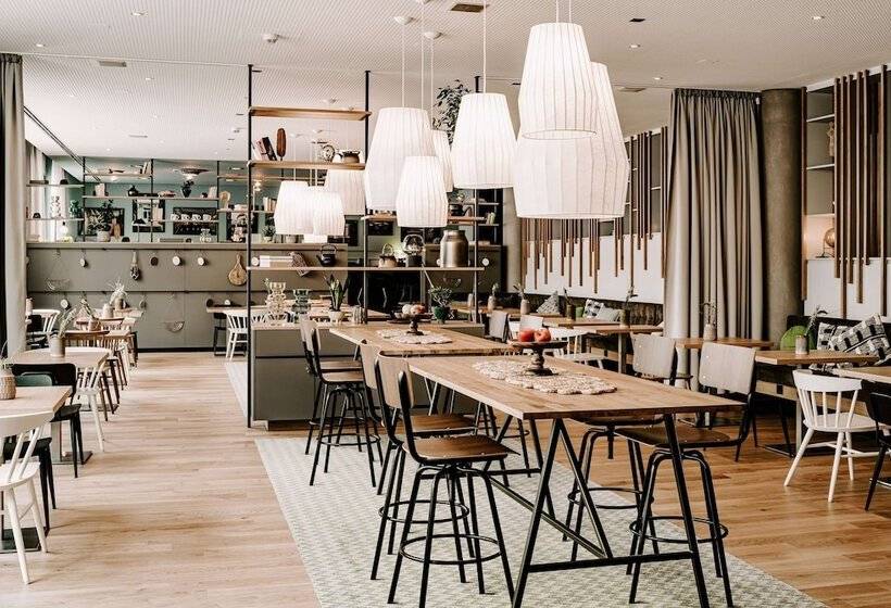هتل Vienna House Easy By Wyndham Stuttgart