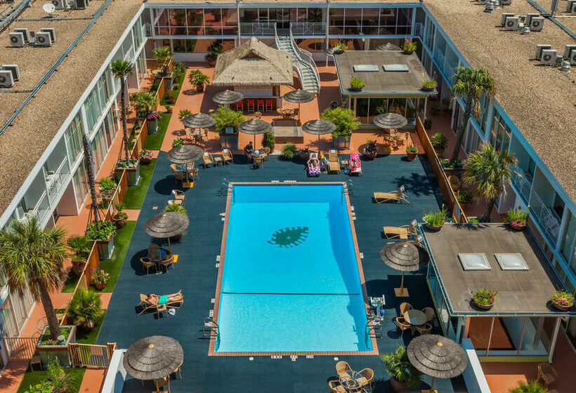בית מלון כפרי El Tropicano Riverwalk