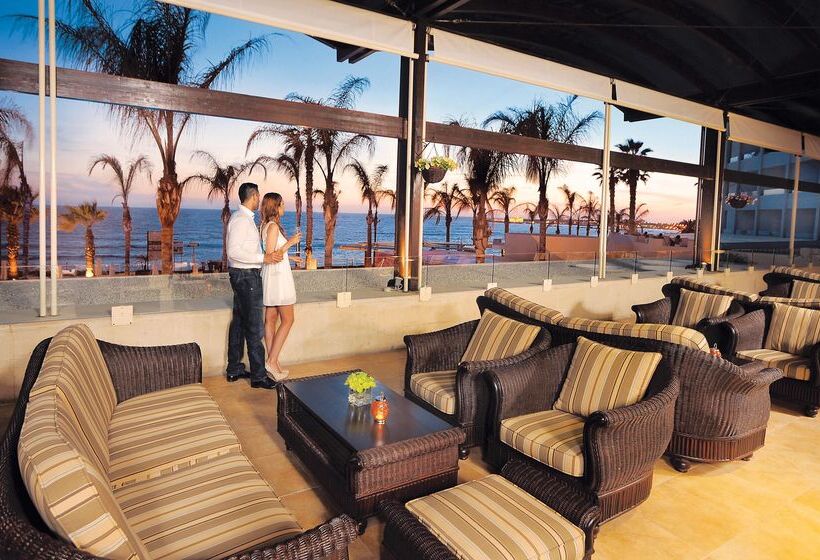 هتل Alexander The Great Beach