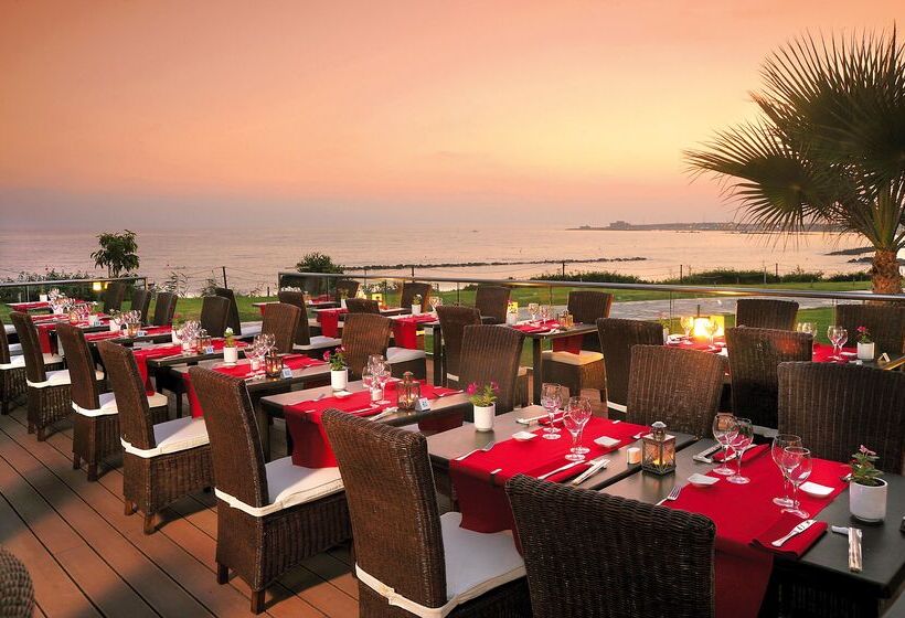 هتل Alexander The Great Beach