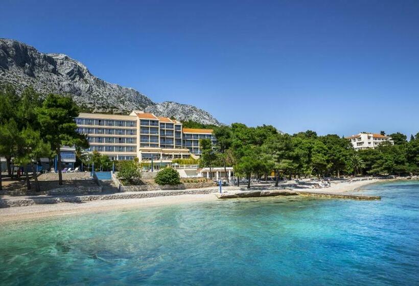 هتل Aminess Grand Azur