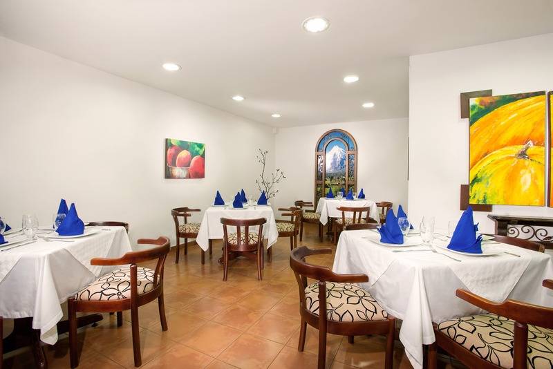 هتل Dann Combeima