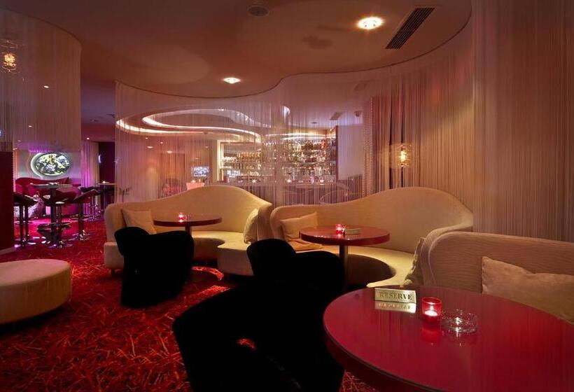 Flamingo Grand Hotel & Spa