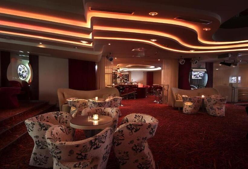 Flamingo Grand Hotel & Spa