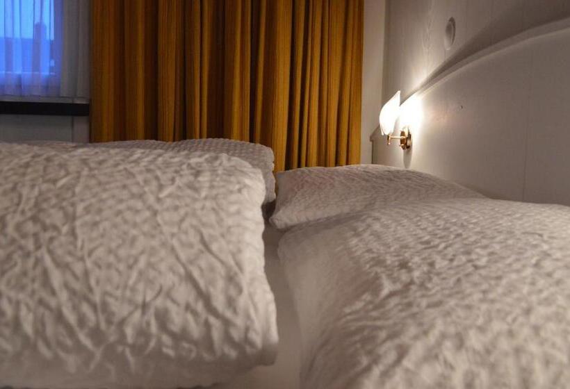 בית מלון כפרי Garni Rösslipost