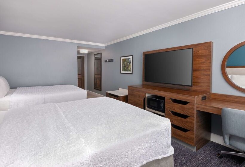 هتل Hampton Inn Savannah Historic District