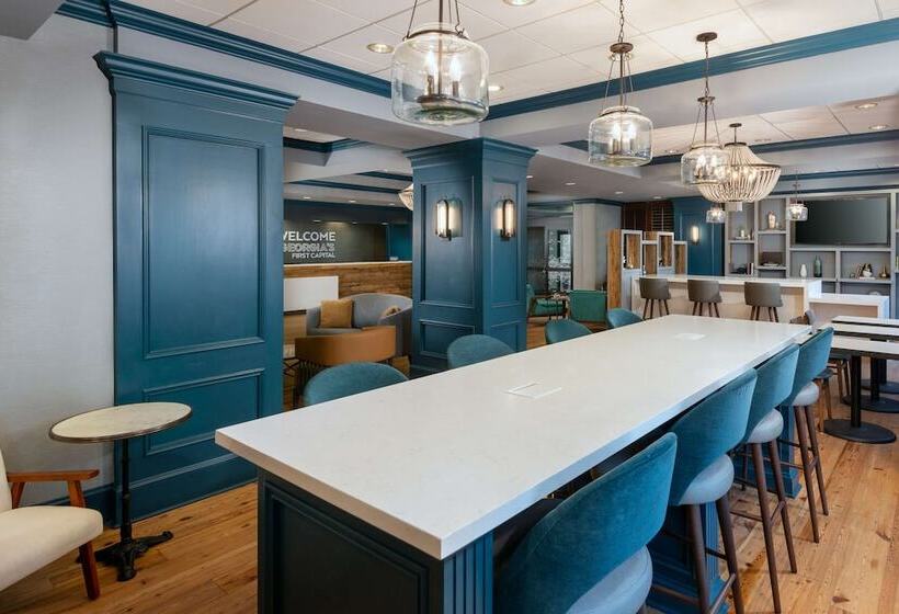 هتل Hampton Inn Savannah Historic District