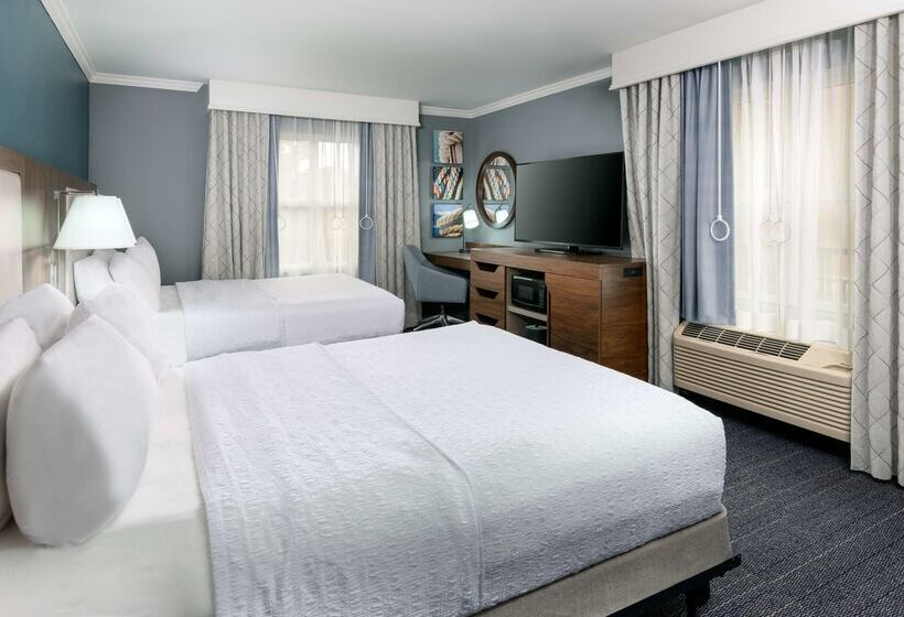 هتل Hampton Inn Savannah Historic District