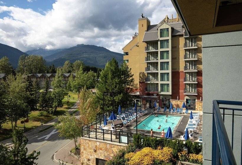 هتل Hilton Whistler Resort & Spa