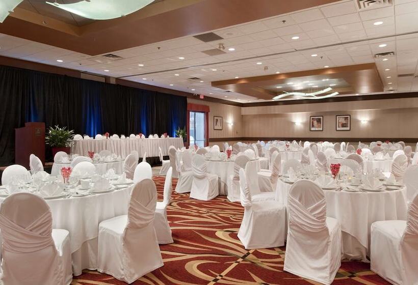 هتل Hilton Whistler Resort & Spa