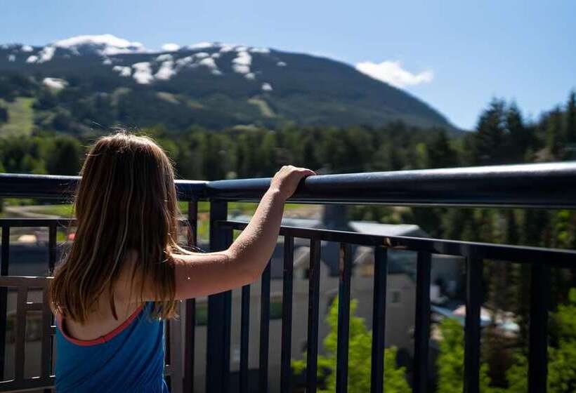 هتل Hilton Whistler Resort & Spa