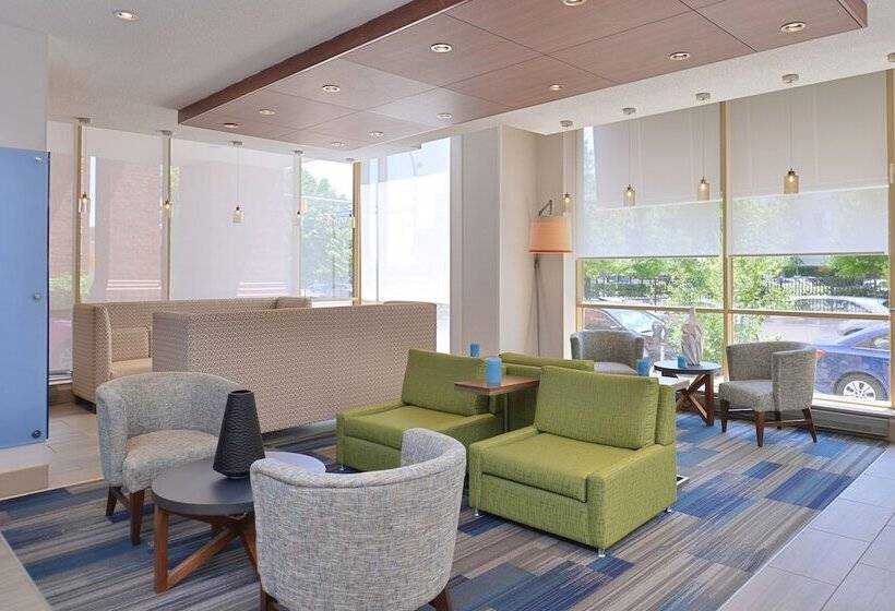 فندق Holiday Inn Express & Suites Buffalo Downtown, An Ihg