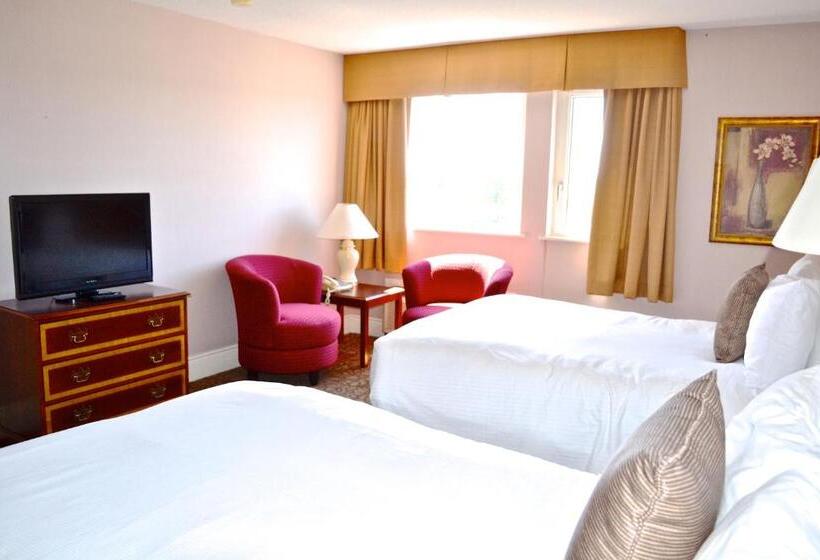 هتل Inverary Resort