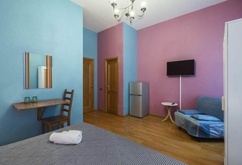 בית מלון כפרי Italian Rooms On Griboedova 35