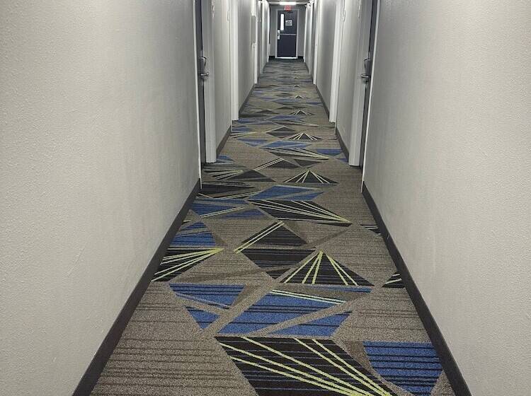 هتل La Quinta Inn By Wyndham Omaha Southwest