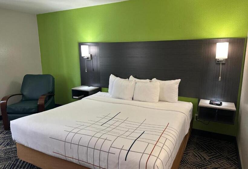 Hotelli La Quinta Inn By Wyndham Omaha Southwest