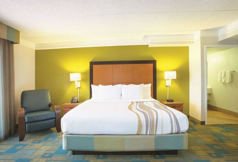 בית מלון כפרי La Quinta Inn By Wyndham San Diego Chula Vista