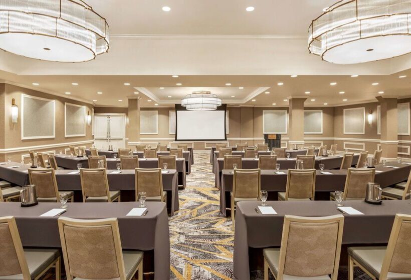 Fotos del hotel Martinique New York On Broadway, Curio Collection By Hilton:  80