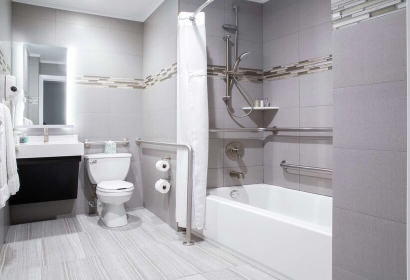 Fotos del hotel Martinique New York On Broadway, Curio Collection By Hilton:  96