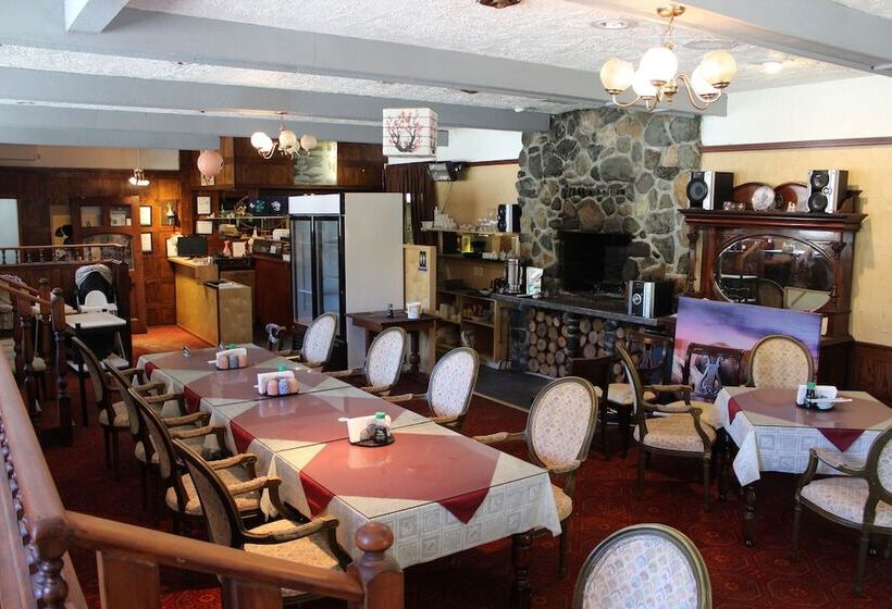 בית מלון כפרי Pioneer Inn By The River