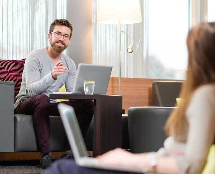 هتل Sisuites