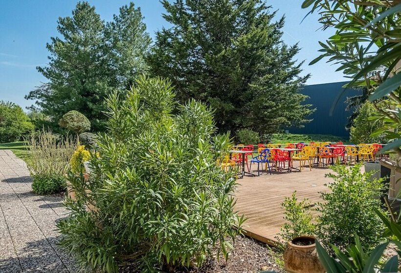 בית מלון כפרי Hôtel Akena Poitiers Nord Futuroscope