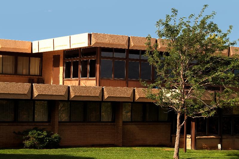 בית מלון כפרי Thunderbird Lodge   Inside The Park